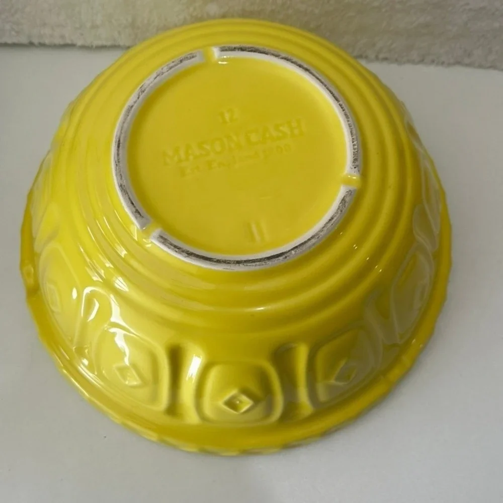 Mason Cash S12 Mixing Bowl Yellow Embossed Earthenware 11.5 Inch Made in England